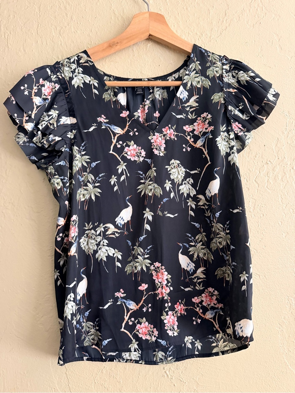Banana Republic Black Floral & Crane Flutter Sleeve Blouse
